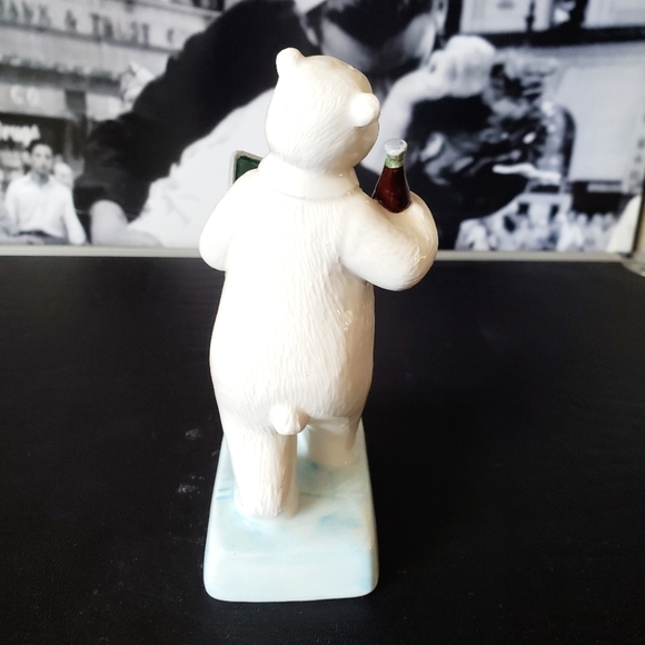 COCA-COLA | Enesco Polar Bears Through the Years: 1990s NIB/NWT - Picture 4 of 6
